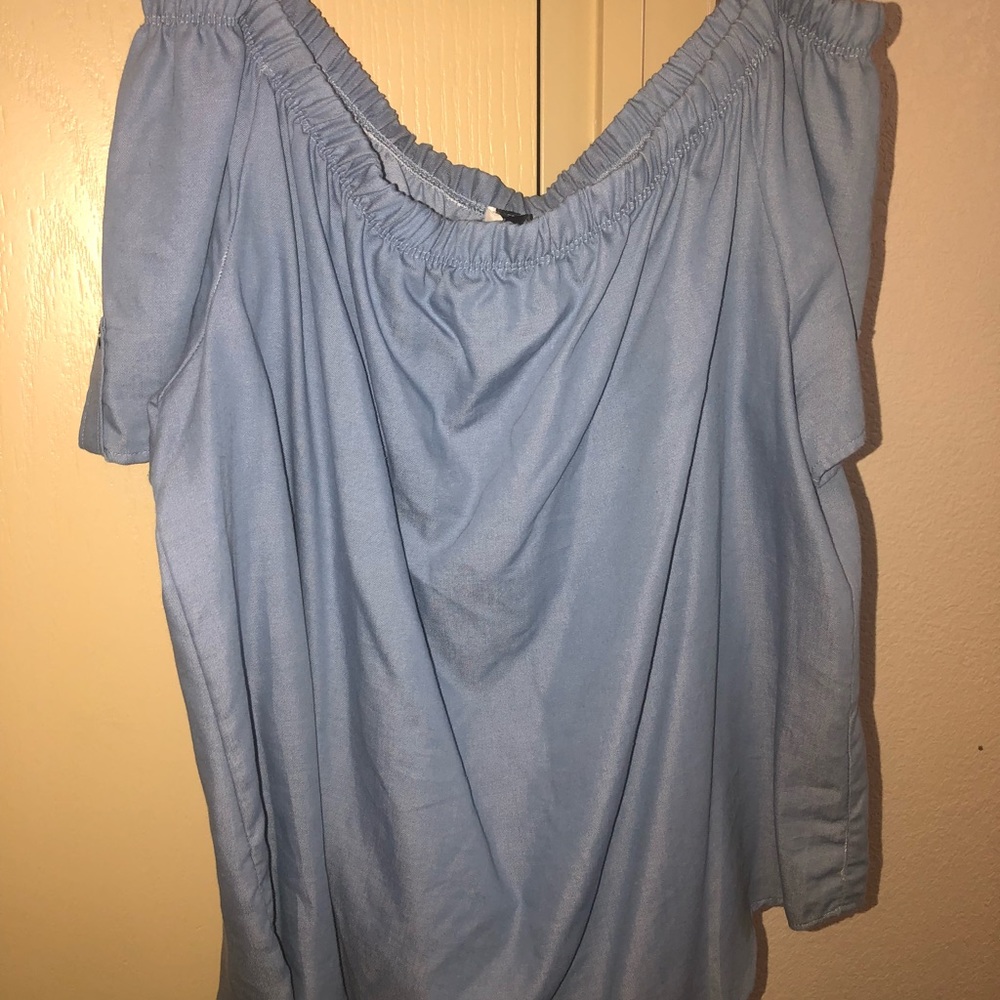 Selling Plus size tops - Picture 7 of 8